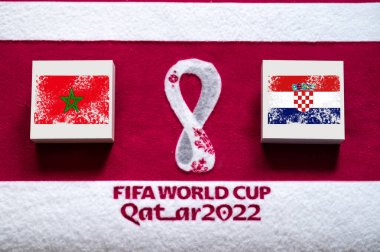 DOHA, Katar, 3. F Grubu: Hırvatistan 'a karşı Fas, Al Bayt Stadyumu, Al Khor, Katar 2022' de FIFA Dünya Kupası, ulusal bayraklarla futbol maçı, düzenleme alanı ile pankart. Futbol duvar kâğıdı