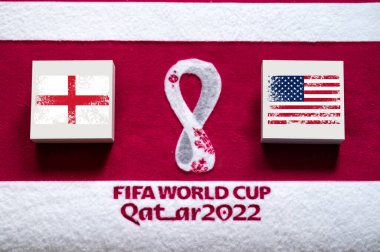 DOHA, Katar, 3. Grup B: İngiltere ABD 'ye karşı, Al Bayt Stadyumu, Al Khor, Katar 2022 FIFA Dünya Kupası, ulusal bayraklarla futbol maçı, kurgu alanı ile pankart. Futbol duvar kâğıdı