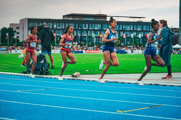 Samorin Słowacja Wyścig Lekkoatletyczny Kobiet Odległość Tor Pole Biegaczki Afryki — Zdjęcie stockowe