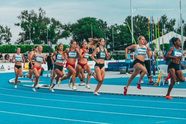Samorin Slovakia July Track Field Professional 800M Race Female Athletes —  Fotos de Stock