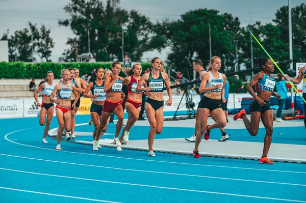 Samorin Slovakia July Track Field Professional 800M Female Race Athletes —  Fotos de Stock