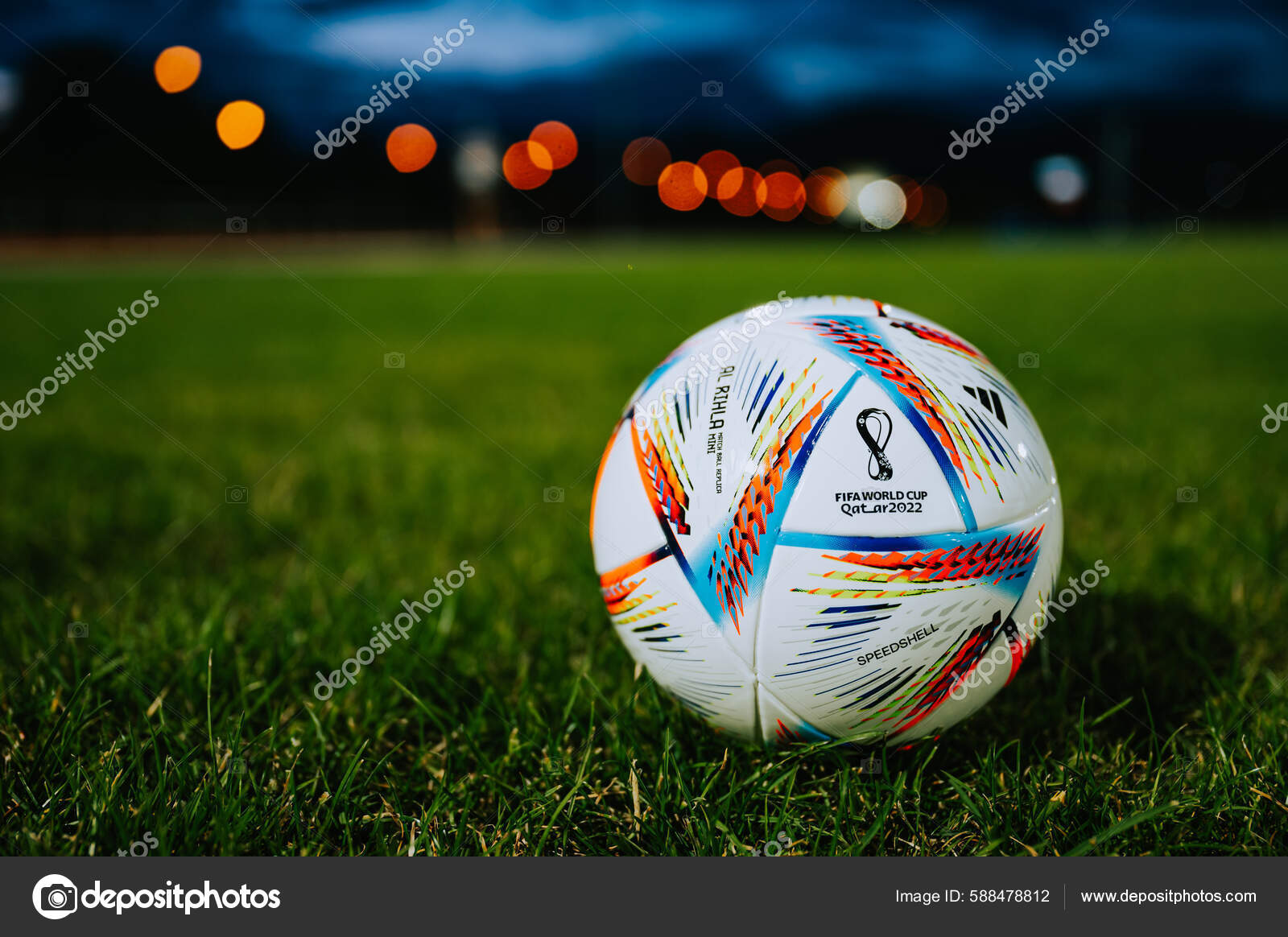 adidas - Ballon Al Rihla Coupe du Monde 2022 orange noir  Coupe du monde,  Ballon de football, Coupe du monde 2022