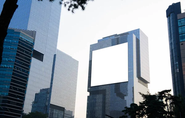 Blank Advertising Billboard Modern Office Building City Blue Sky Background — Stock Photo, Image