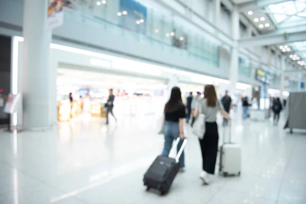 Fundo Turvo Pessoas Passageiros Com Bagagem Andando Olhando Redor Duty — Fotografia de Stock