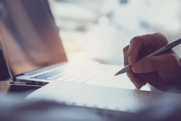 Business Man Hand Write His Work Plan Paper Notebook Pen — Foto Stock