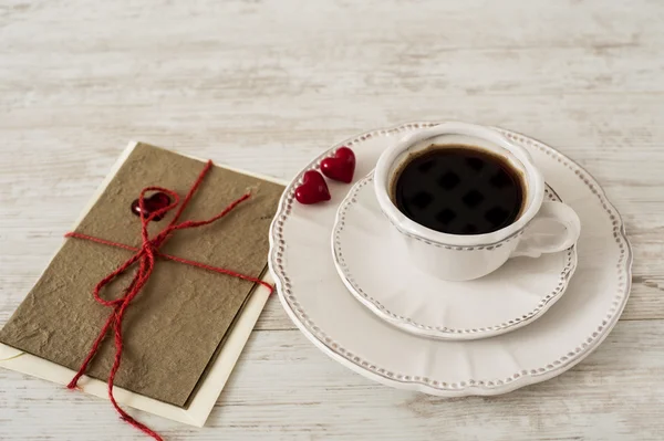 Aftelkalender voor Valentijnsdag koffie set met wenskaart — Stockfoto