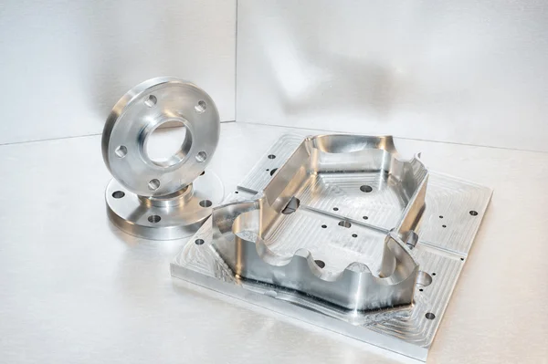 Metal mold and steel flanges. Milling industry. CNC technology. — Stock Photo, Image