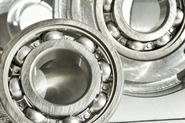 metal yatakları. CNC teknolojisi, makine mühendisliği.