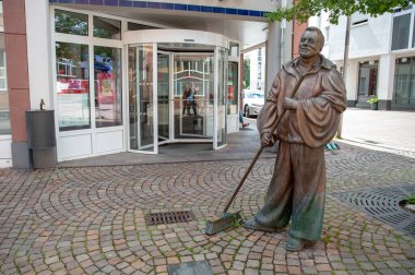 Idstein, Hessn / Hessen - 05.25.2022: Idstein yaya bölgesinde Harry von de Gass Anıtı