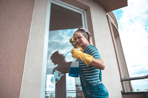 Woman Cleaning Washing Window Glass Housewife Wearing Protective Gloves Washing — Stock Photo, Image