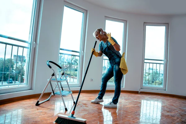 Happy Woman Dancing Singing Headset Cleaning New Home Copy Space — Stock Photo, Image