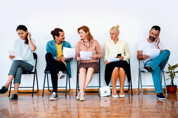 People Sitting Chairs Row Group Multiethnic People Waiting Room — Stock Photo, Image