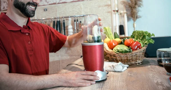 Man Preparing Healthy Smoothie Diet Raw Vegetarian Breakfast Mature Male —  Fotos de Stock