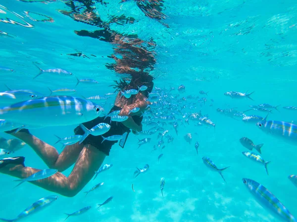 Young Black Woman Snorkeling Maldives — Stock Photo, Image