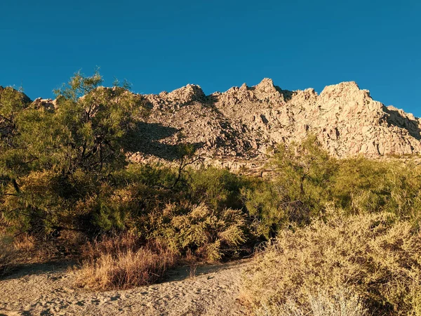 加利福尼亚约书亚树印第安人湾露营地的岩层 — 图库照片