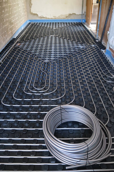 System radiant floor with polyethylene pipes.