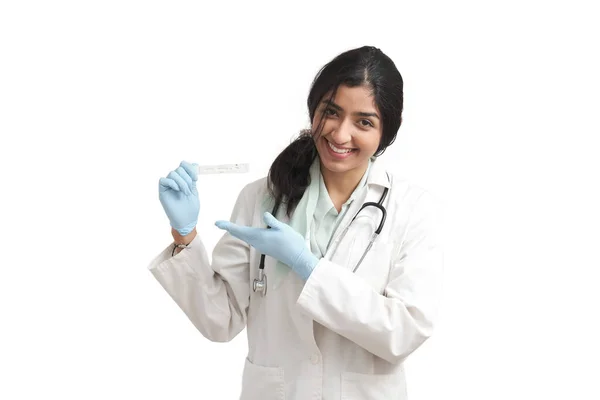 Young Venezuelan Female Doctor Showing Covid Negative Antigen Test Isolated — стокове фото