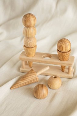 Motor becerilerinin geliştirilmesi için tahta plastiksiz buz kreması