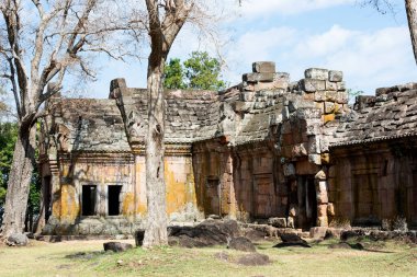 Prasat Hin Phanom Rung Antik Khmer Tapınağı, Buriram, Tayland 'daki Ortaçağ oyma taş duvarının muhteşem deseni.