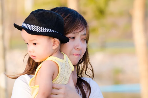 Baby Mother Park — Stock Photo, Image