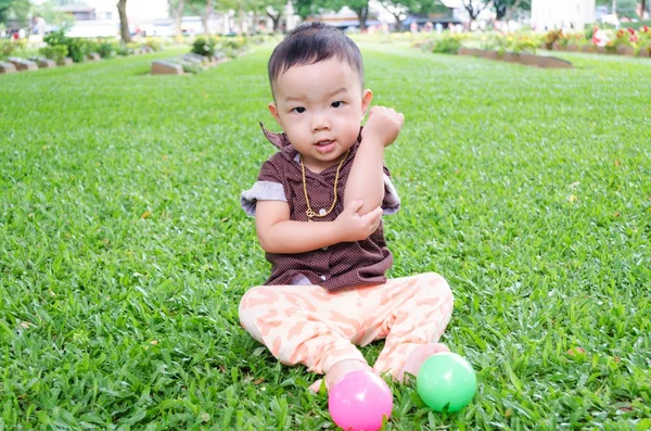 Jogar bebê — Fotografia de Stock