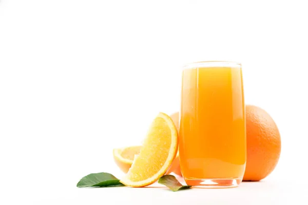 Φρέσκος Χυμός Πορτοκαλιού Απομονωμένος Λευκό Φόντο — Φωτογραφία Αρχείου