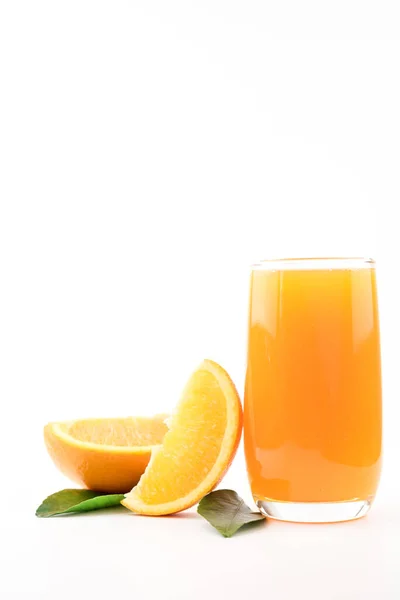 Φρέσκος Χυμός Πορτοκαλιού Απομονωμένος Λευκό Φόντο — Φωτογραφία Αρχείου