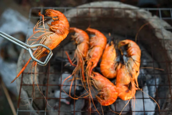 Krevety Grilované Bbq Mořské Plody Sporáku Venkovní Jídlo Grilované Krevety — Stock fotografie