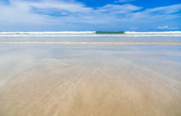 Wave Piaszczysta Plaża Tło Tajlandia — Zdjęcie stockowe