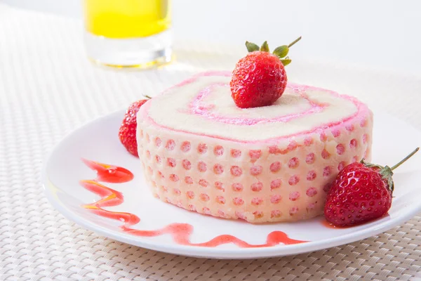 Strawberry Roll Cake with drink — Stock Photo, Image