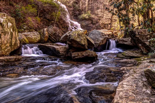 Ruisseau de montagne fumé — Photo