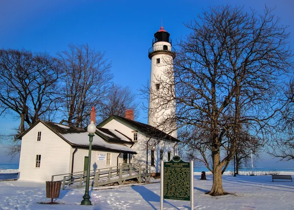 Zima latarnia morska — Zdjęcie stockowe