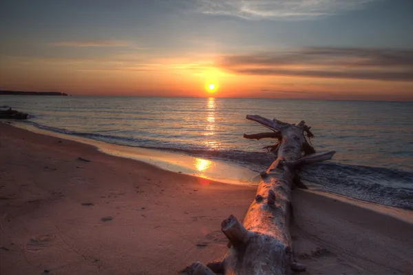 Sunrise on the coast — Stock Photo, Image