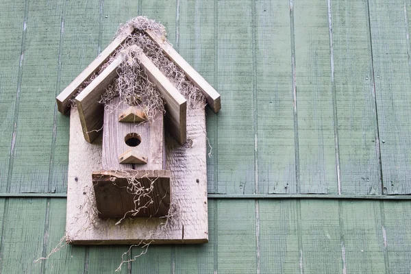 Rustic Birdhouse — Fotografie, imagine de stoc
