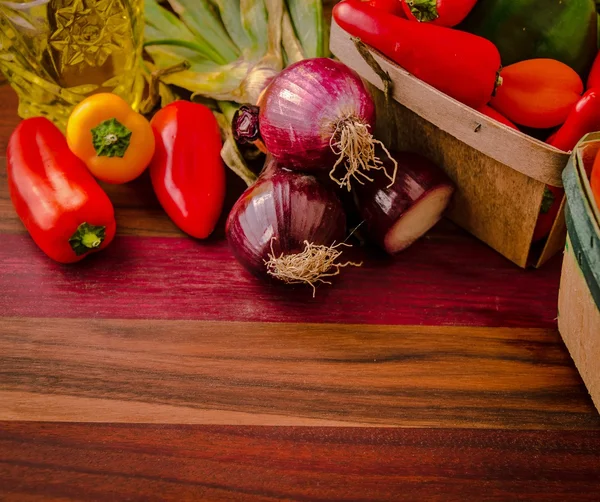 Sweet Peppers And Onions — Stock Photo, Image