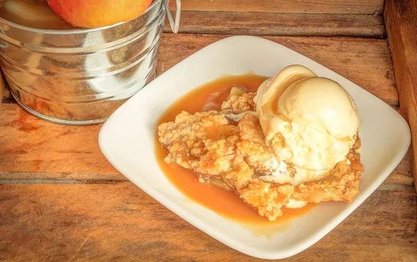 Apple Crisp A La Mode — Fotografie, imagine de stoc