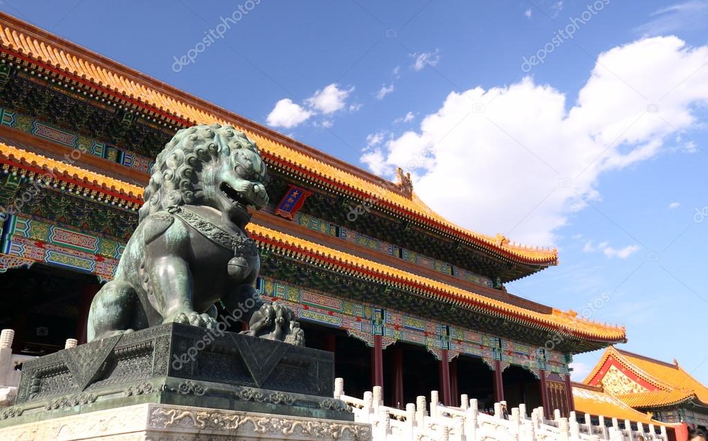 Stone lions and Hall of Supreme Harmony Palace