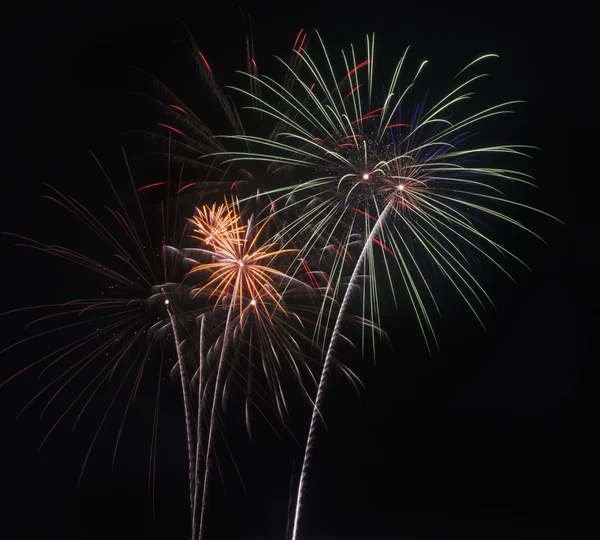 Feuerwerk zu Neujahr oder zum Unabhängigkeitstag am 4. Juli und anderen Feierlichkeiten Stockbild
