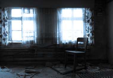 Ay ışığında sandalye