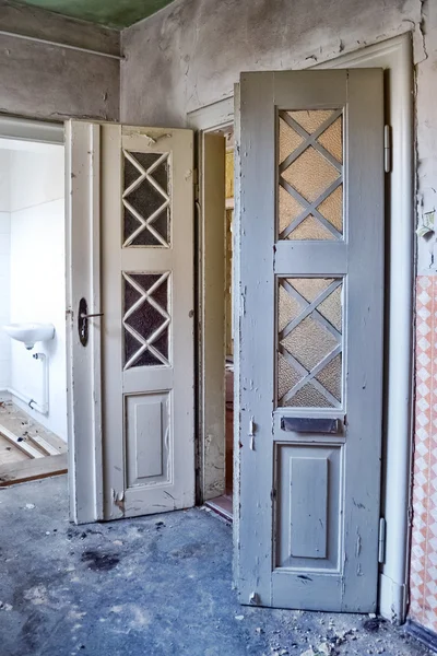 Ușă interioară veche — Fotografie, imagine de stoc