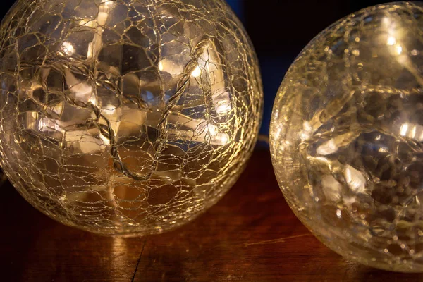 Deux Ornements Verre Noël Effet Craquelin Des Boules Avec Cintres — Photo