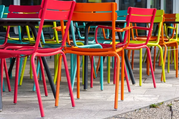 Sillas Colores Frente Restaurante Cerrado Alemania —  Fotos de Stock