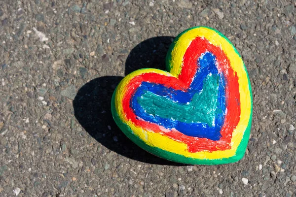 Heart Painted Rainbow Colours Street View — Stock Photo, Image