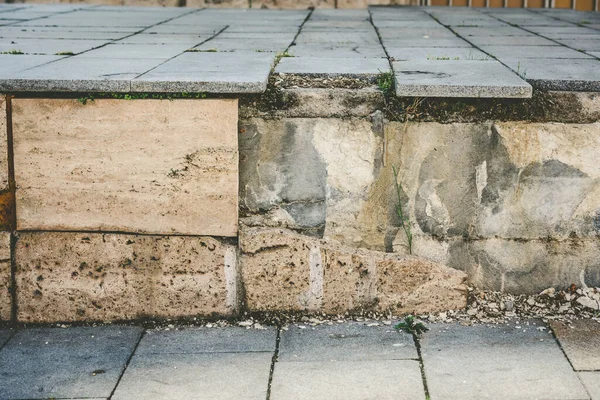 Een Gebroken Kleine Stenen Muur Stad — Stockfoto