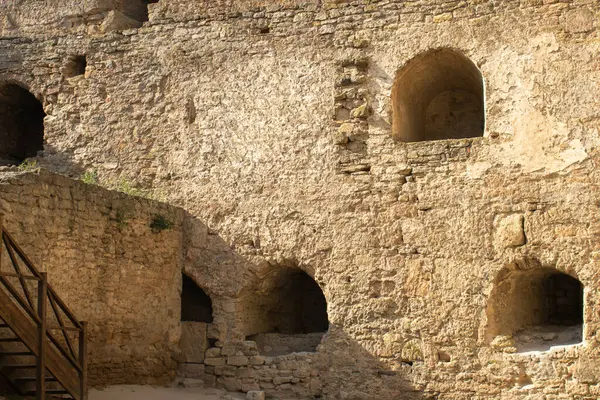 Gaten Voor Middeleeuwse Wapens Een Verdedigingsfort Ruimte Voor Bescherming Stenen — Stockfoto