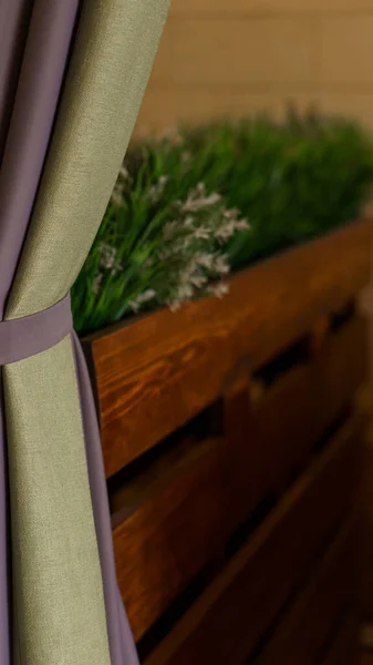 Details Aus Dem Inneren Des Restaurants Nahaufnahme Eine Schöne Blume — Stockfoto