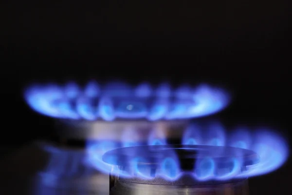 Mavi benzin alevleri