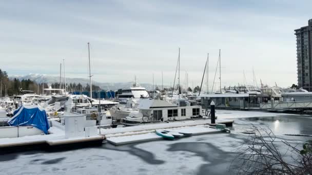 Vancouver Kanada December 2021 Över Frusen Brygga Med Båtar Coal — Stockvideo