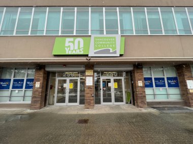 Vancouver, Kanada - 8 Ocak 2022: Batı Pender Caddesi 'ndeki Vancouver Community College binasının görüntüsü