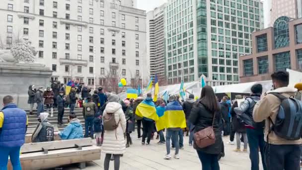 Ванкувер Канада Февраля 2022 Митинг Против Вторжения Украину Перед Художественной — стоковое видео